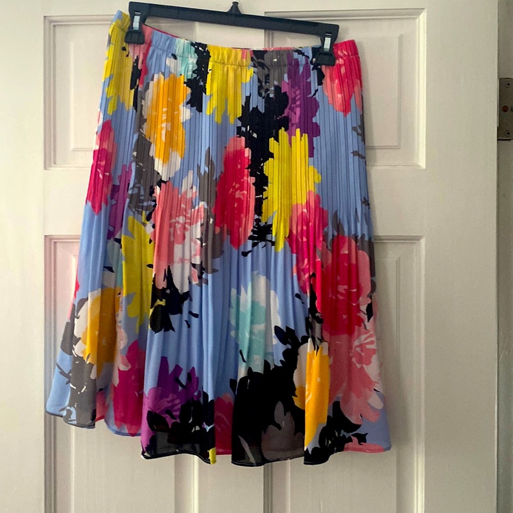 Pleated skirt